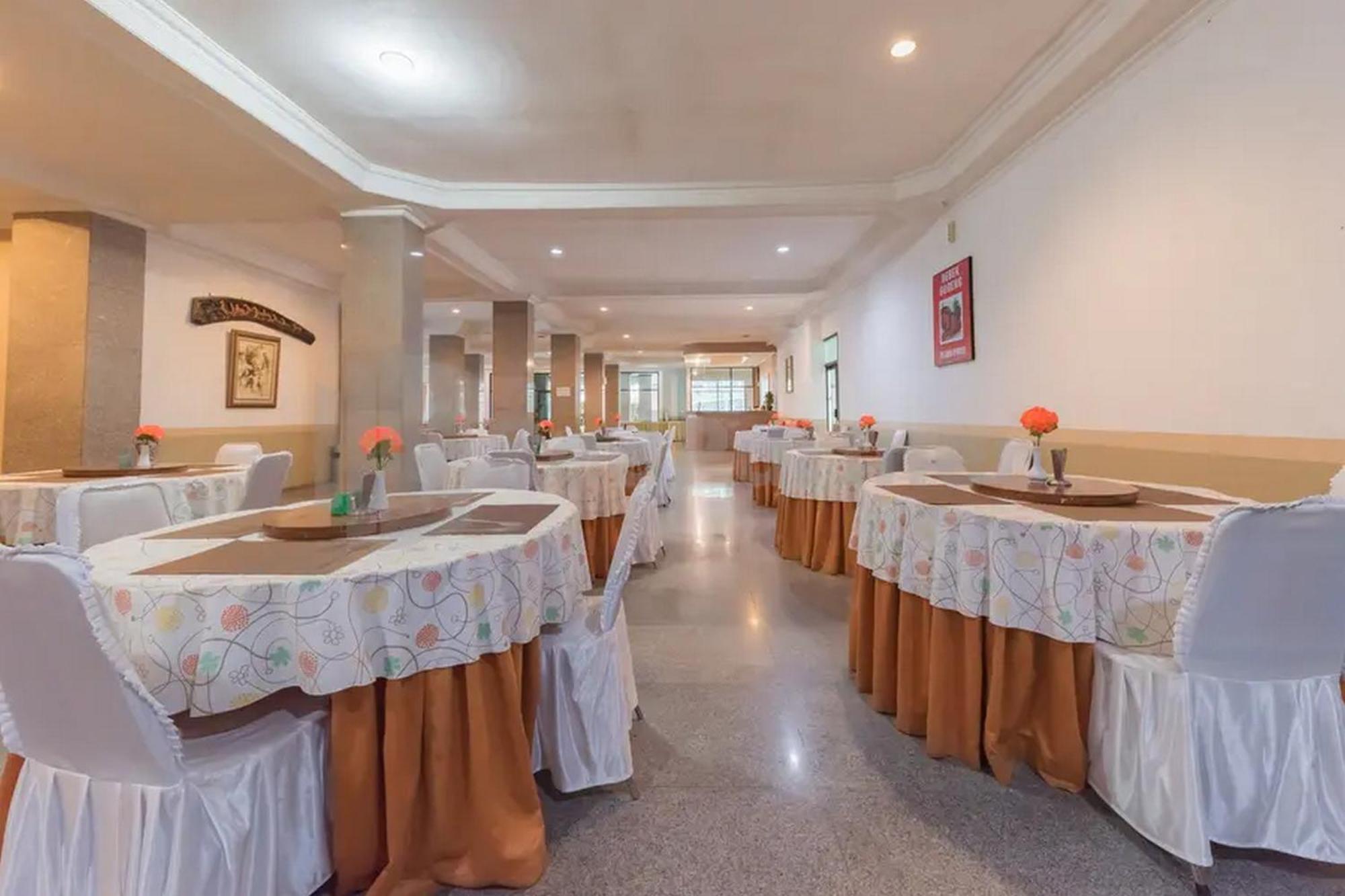 Hotel Ayong Linggarjati Kuningan Mitra Reddoorz Exteriör bild