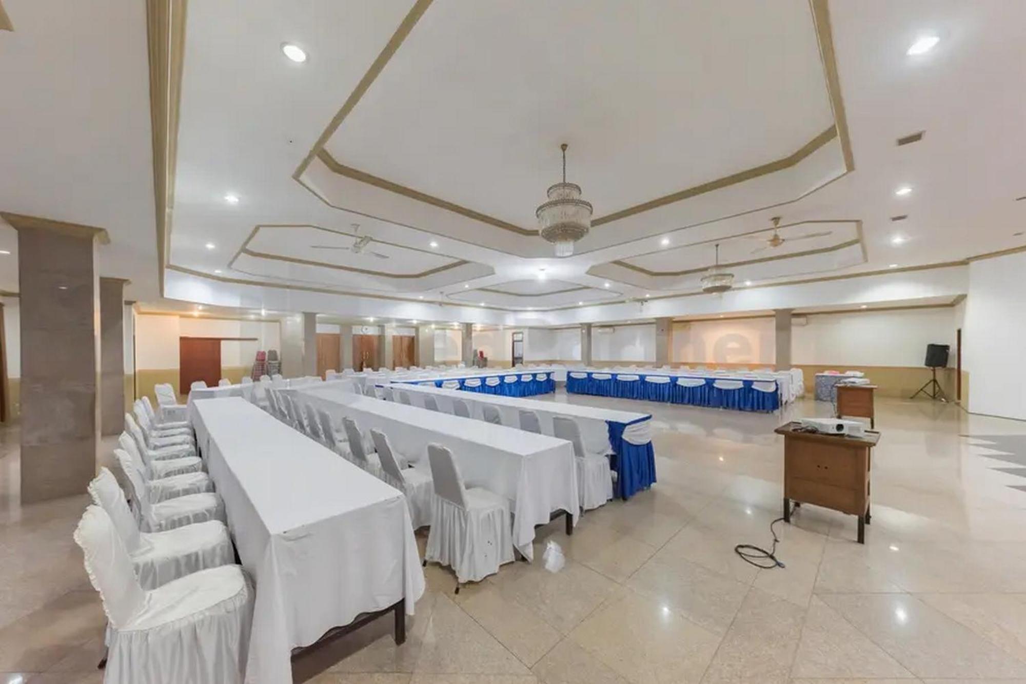 Hotel Ayong Linggarjati Kuningan Mitra Reddoorz Exteriör bild
