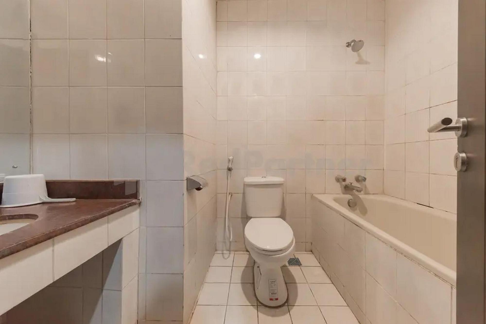 Hotel Ayong Linggarjati Kuningan Mitra Reddoorz Exteriör bild